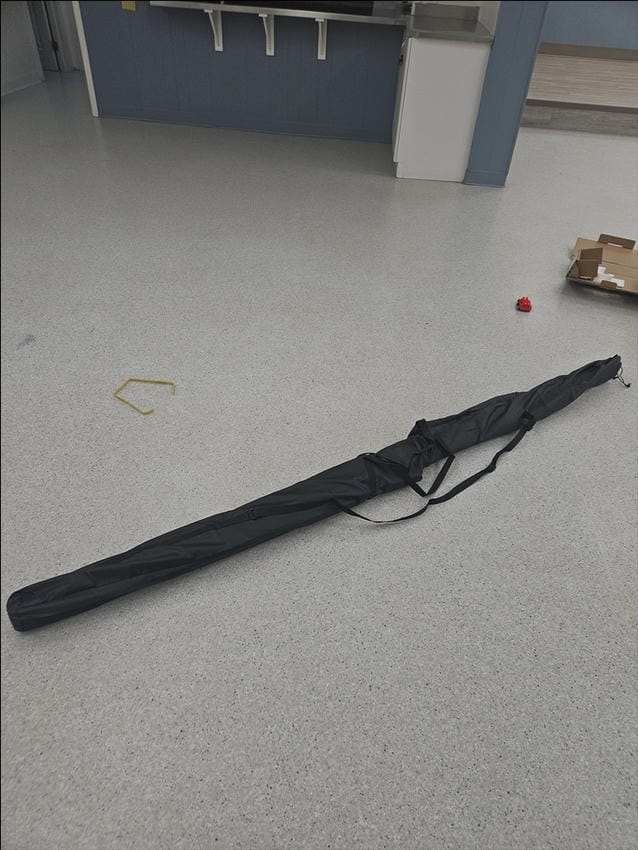 Portable 100 inch projector screen carrying case